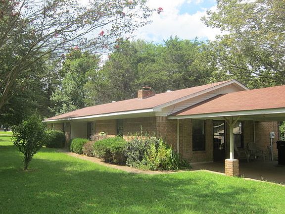 3rd image of 66 Estes Cir