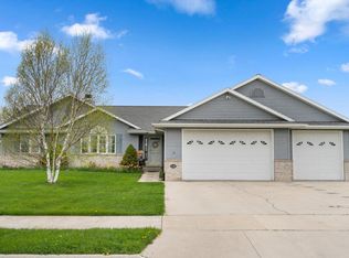 540 Wisconsin Ave, Oostburg, WI 53070