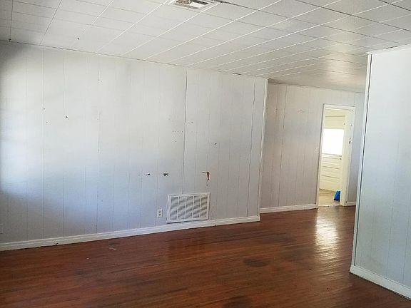 5th image of 2228 S Dewey Ave