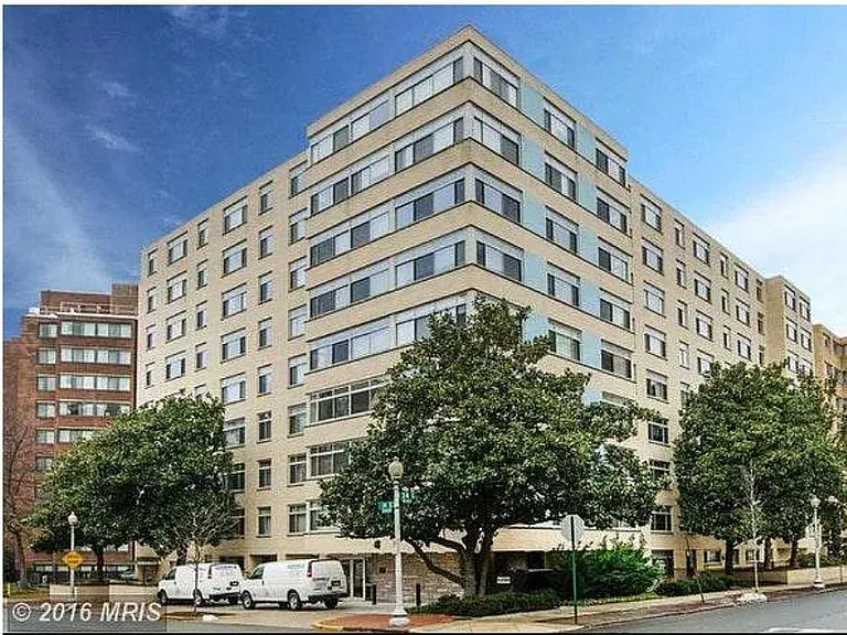 2401 H St NW #210 — Photo 1