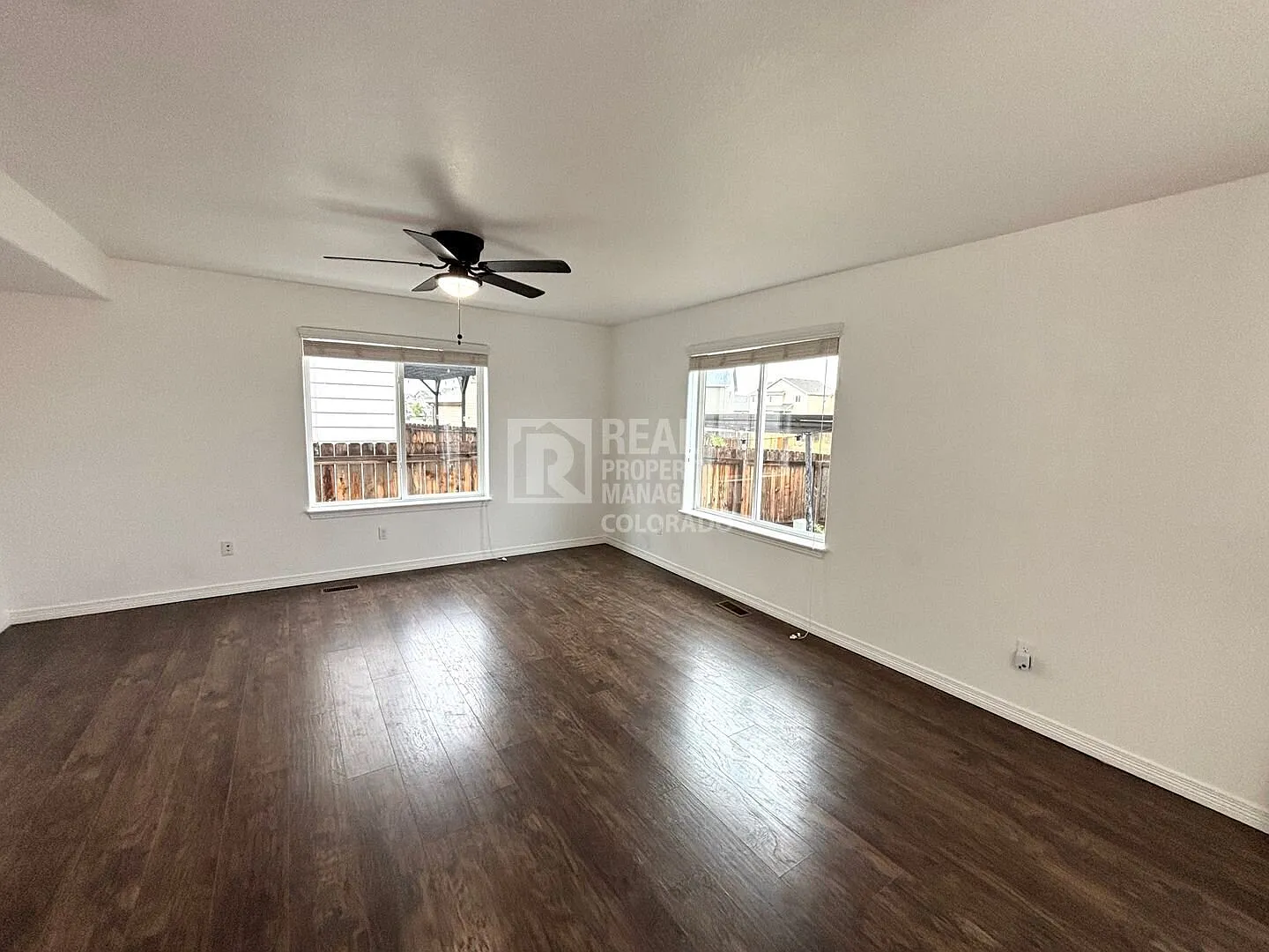Charming 3BR Lorson Ranch Home with Central AC & Fenced Yard — Photo 2