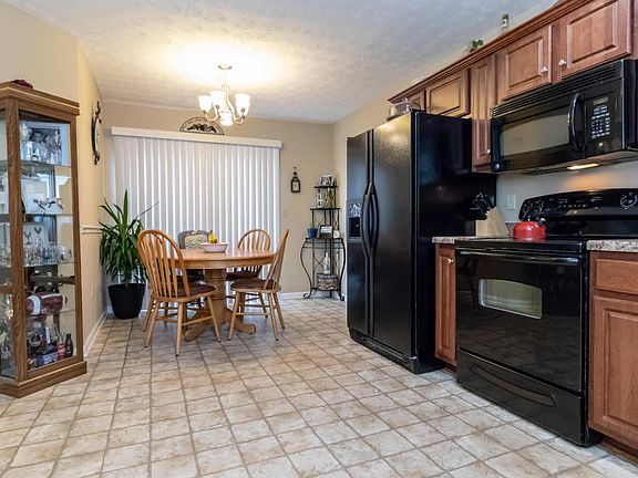 5th image of 4968 Bell Ave