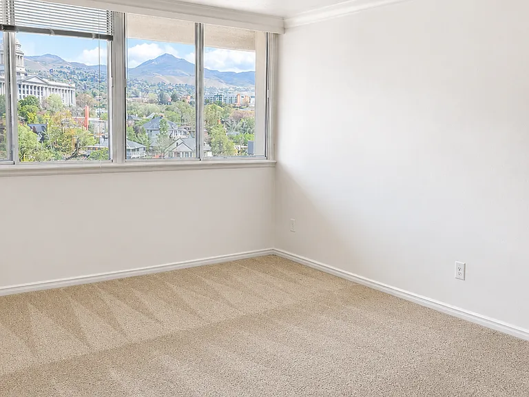 241 N Vine St — Photo 6