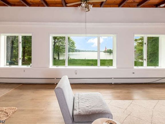 5th image of 7 Capstan Rd