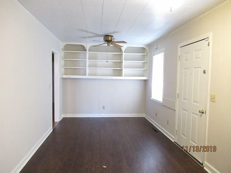 523 Colonial Dr — Photo 14