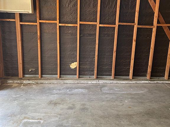 3rd image of 3017 Waudman Ave