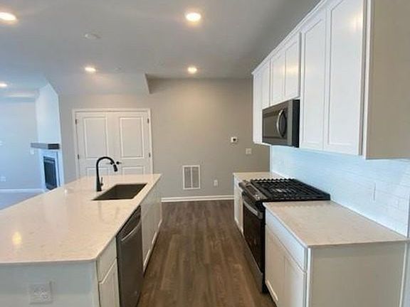 2nd image of 4810 Airlake Dr