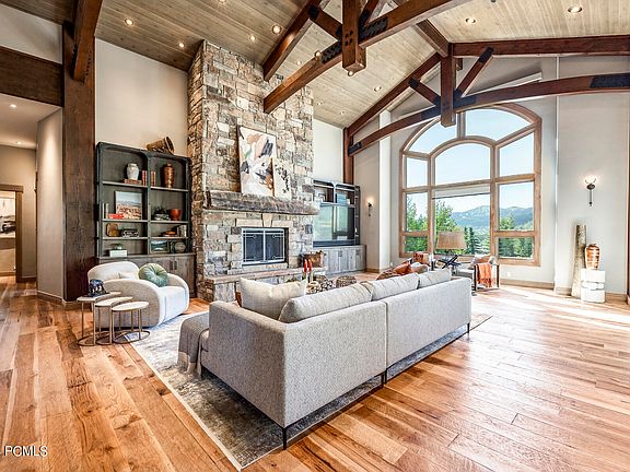 2nd image of 3254 Mountain Top Ln