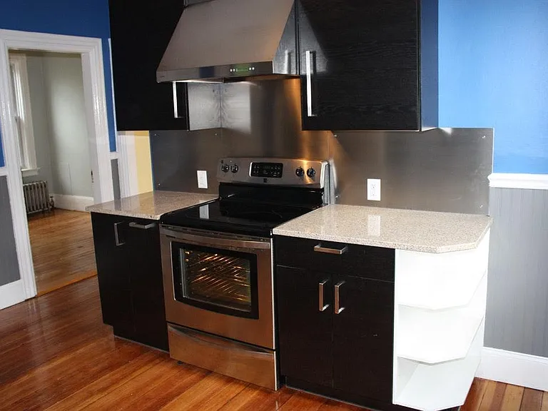 55 Vernon St #2 — Photo 5