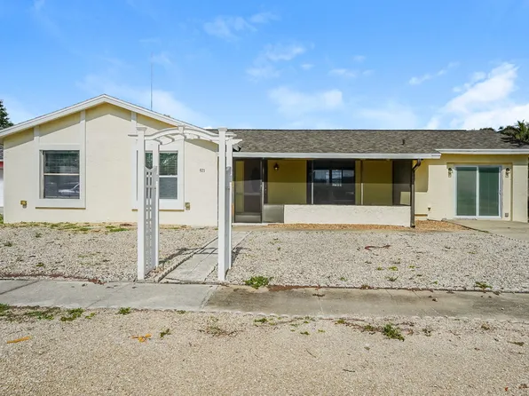 971 Winsome Rd, North Fort Myers, FL 33903