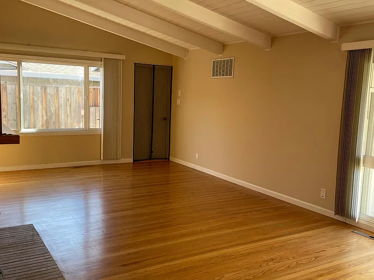 735 Garner Ct — Photo 4