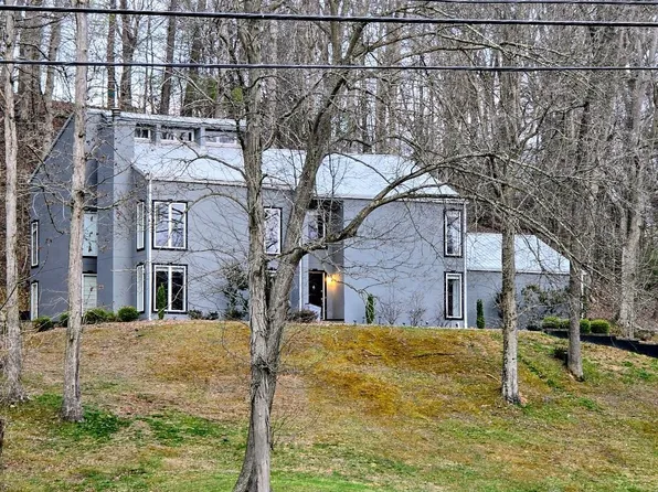 138 Laurel Ct, Ashland, KY 41101