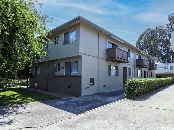 3rd image of 1117 Capuchino Ave #6
