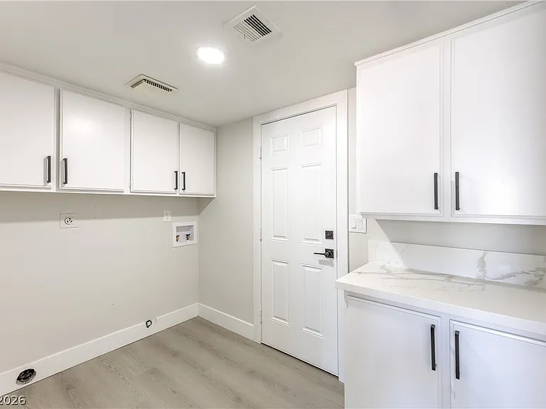 6348 Vicuna Dr — Photo 14