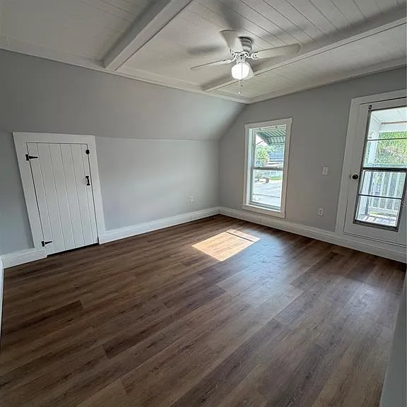 118 N Beaumont Ave — Photo 22
