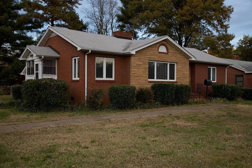 835 Woodlawn Road