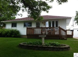 220 Dorchester Dr, Hoyt Lakes, MN 55750