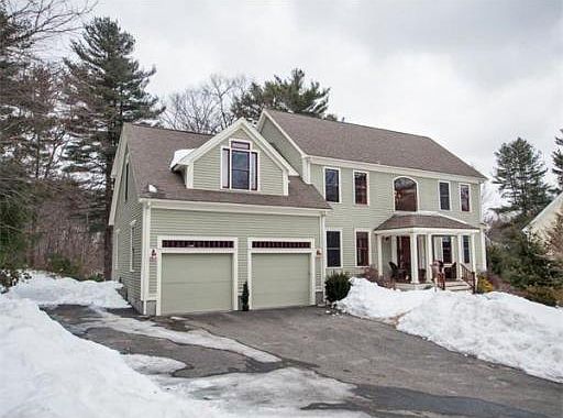 1st image of 11 Carriage Ln