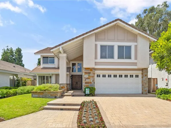 13 Ensueno W, Irvine, CA 92620