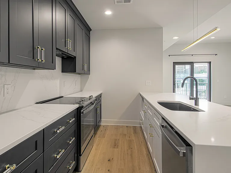 200 W Gregory Blvd #202 — Photo 4