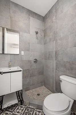 Rented by Rennit Inc. | media 14