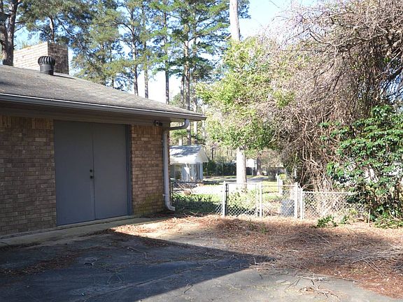 3rd image of 1717 N Dudney Rd