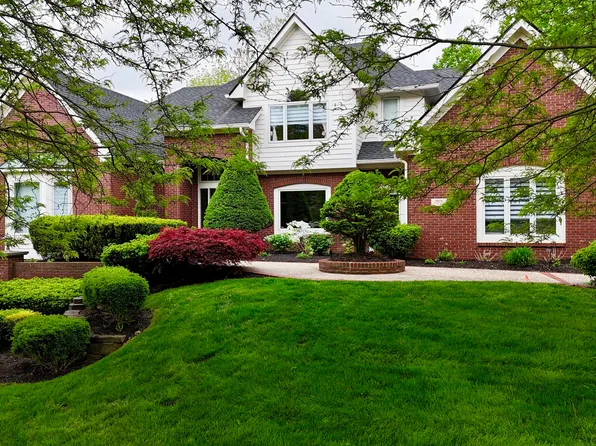 2838 Silverwood Ln, Greenwood, IN 46143