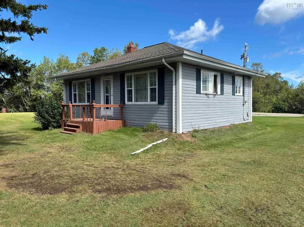 39 Chandelier Dr, Florence, NS B1Y 1E6