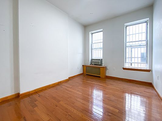 4th image of 127 Malcolm X Blvd #4