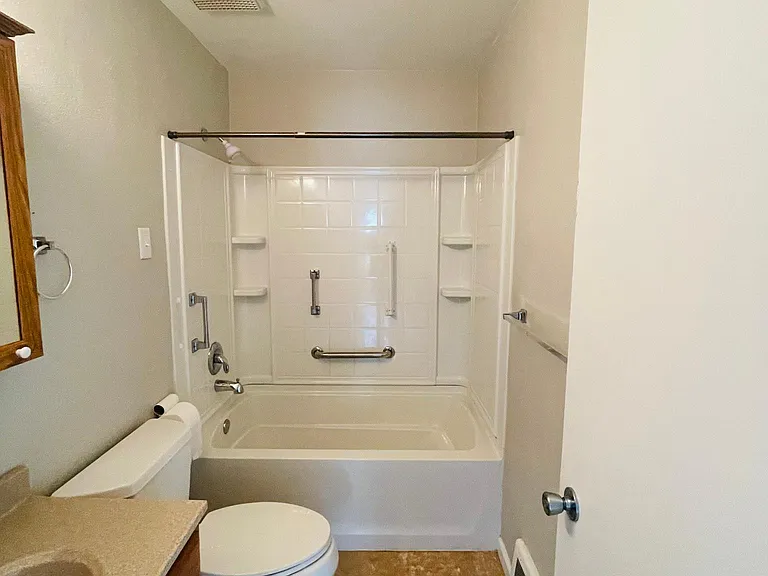 4327 Harvest Ln — Photo 16