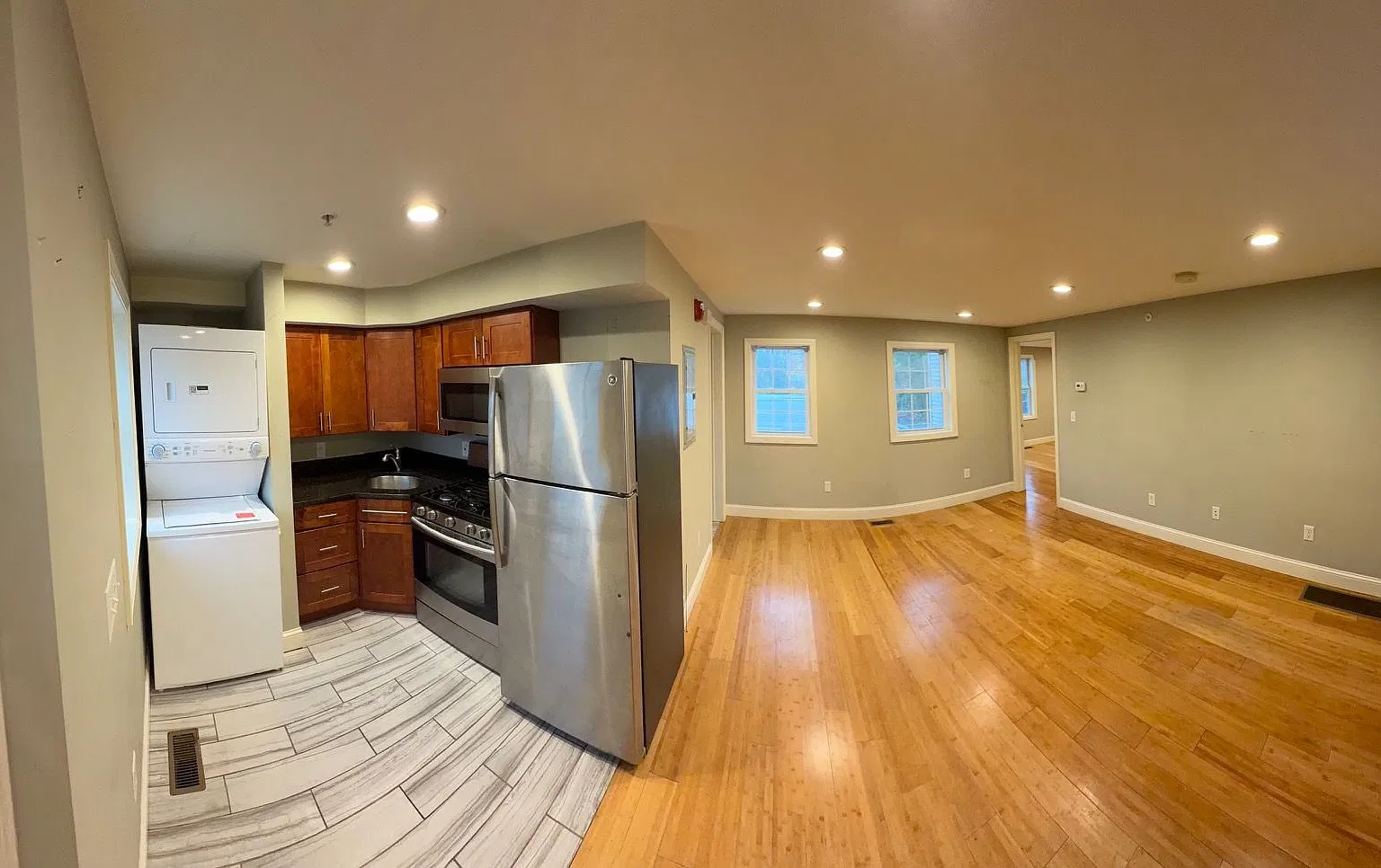 1 bed, 1.0 bath, 625 sqft, $1,750 — Photo 2