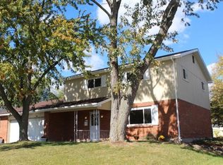 1057 Wollenhaupt Dr, Vandalia, OH 45377