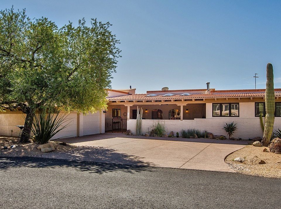 1st image of 1107 E OCOTILLO Circle