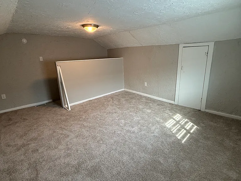 305 W Washington St #305 — Photo 8
