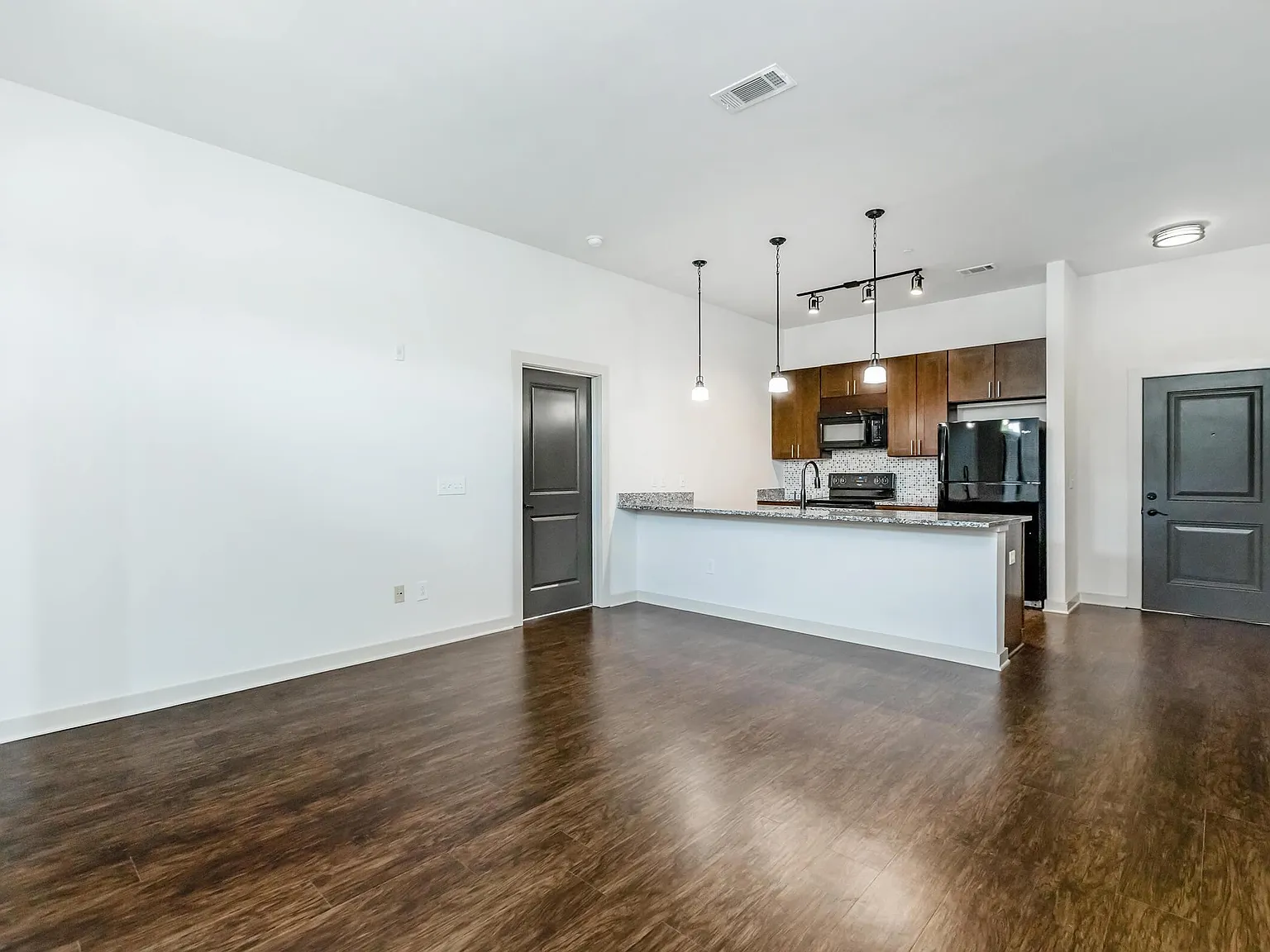 1810 Belcourt — Photo 4