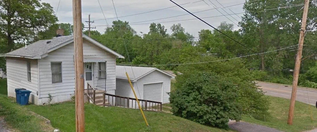 501 Stowell Ave photo 1