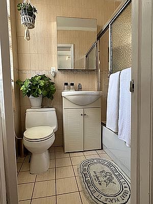 4th image of 216 W 100th St APT 821