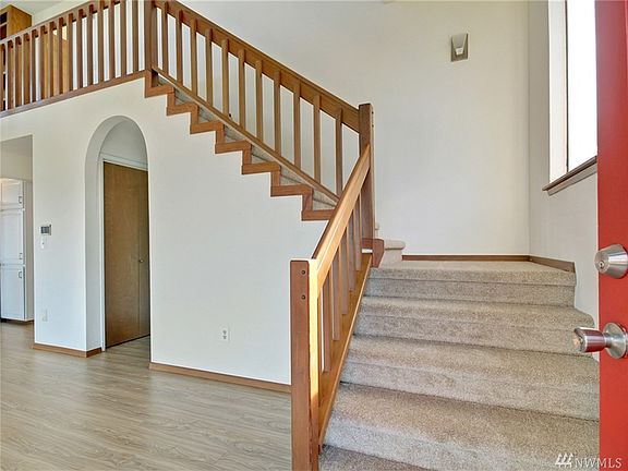 4th image of 2610 N 31st St