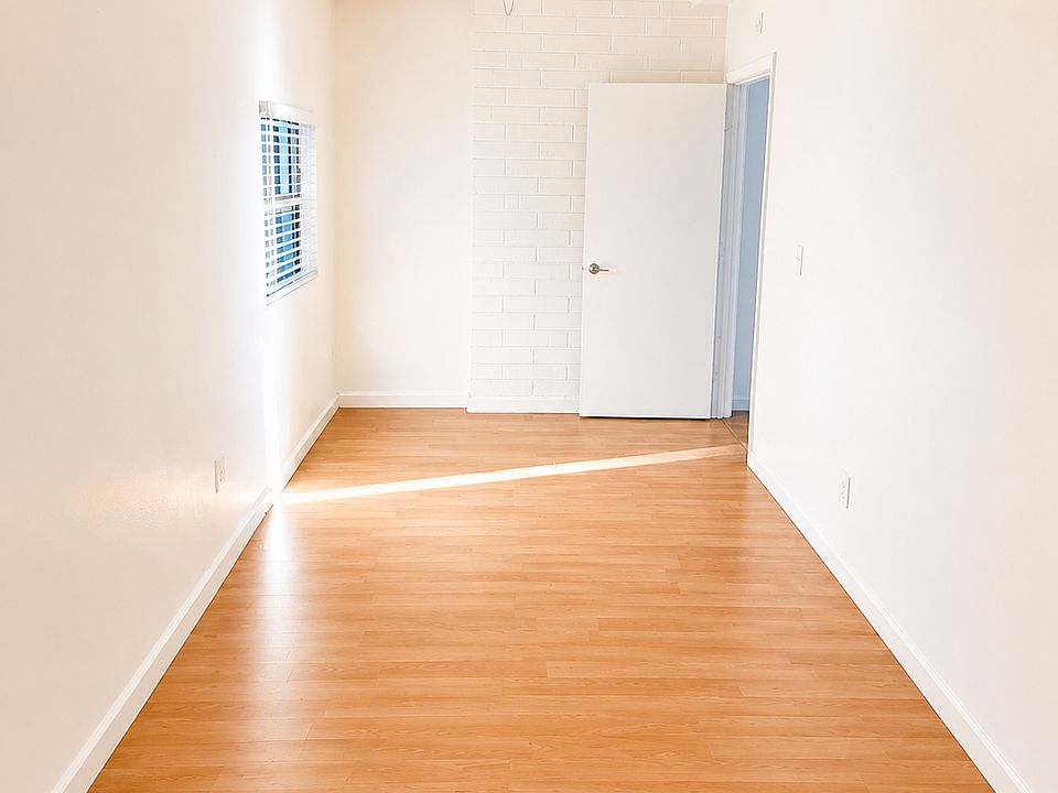 1st image of 1357 Rosecrans St APT B