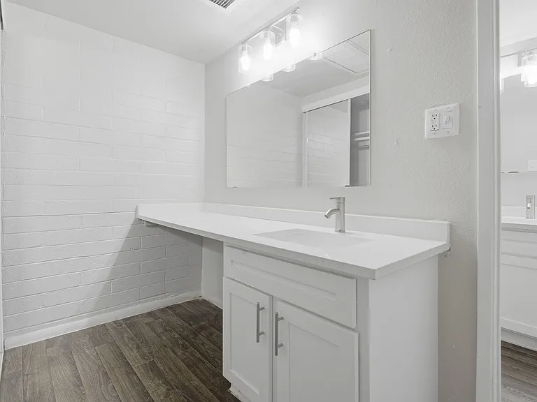 Thrive Tempe Apartments — Photo 48