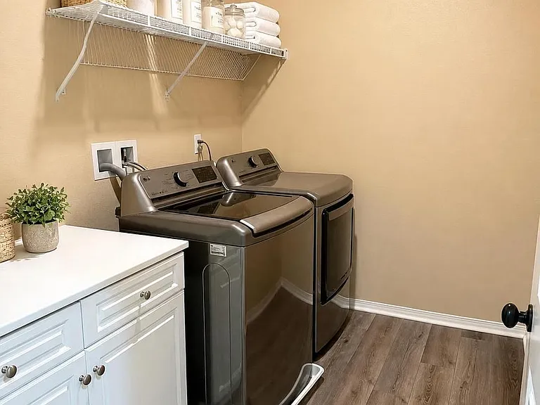 2818 E Berry Loop Privadounit #67 — Photo 17