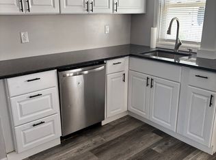 21 Pullen Ave #2, Pawtucket, RI 02861