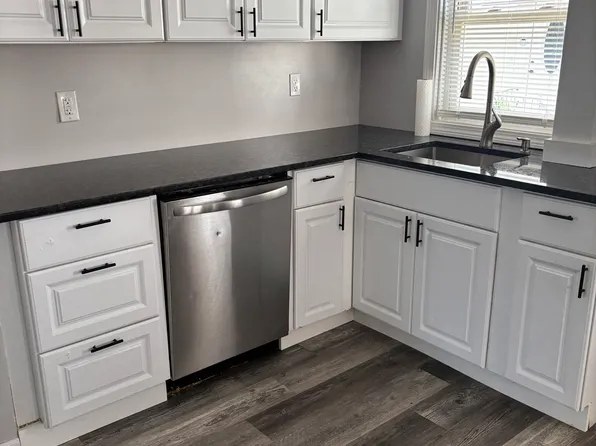 21 Pullen Ave #2, Pawtucket, RI 02861