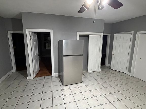 3rd image of 11 Roosevelt St APT 1