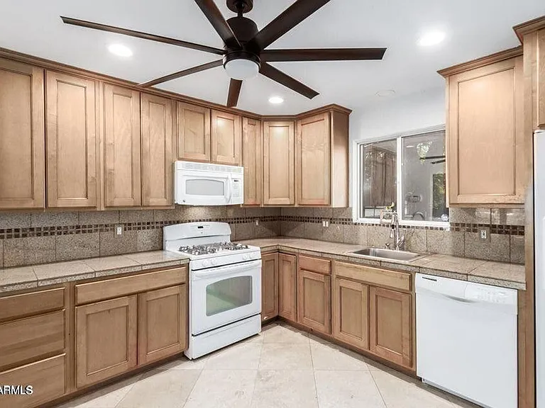 7544 E Kimsey Ln — Photo 7