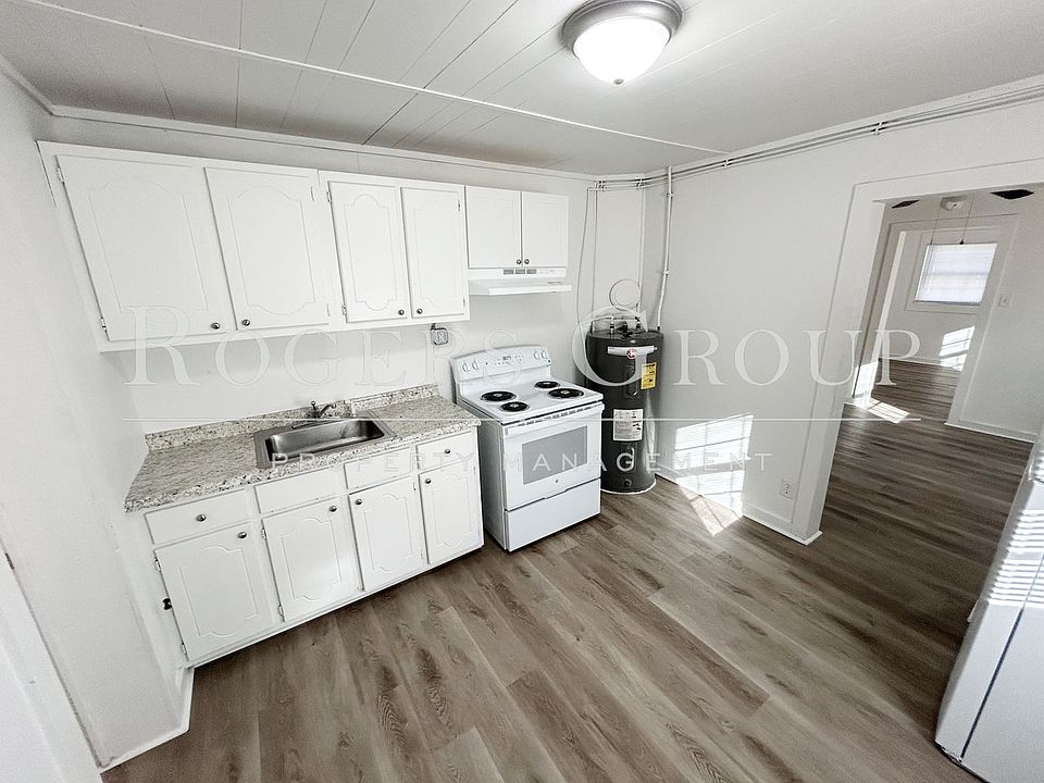 2nd image of 920 Water St