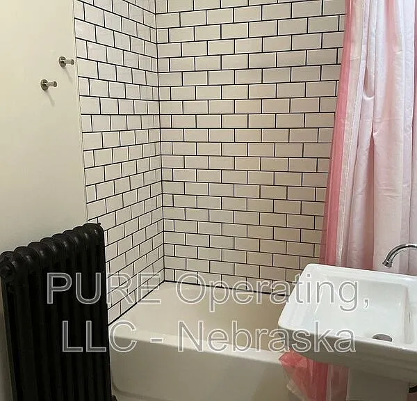 120 N 6th St — Photo 96