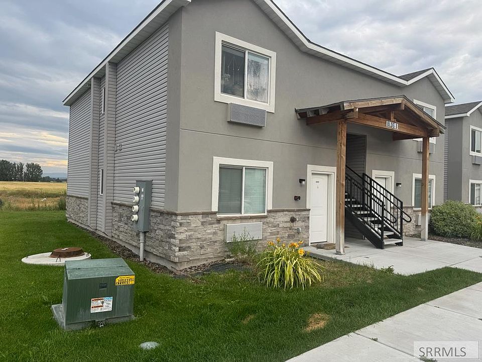 1st image of 310 Ella Ln #6