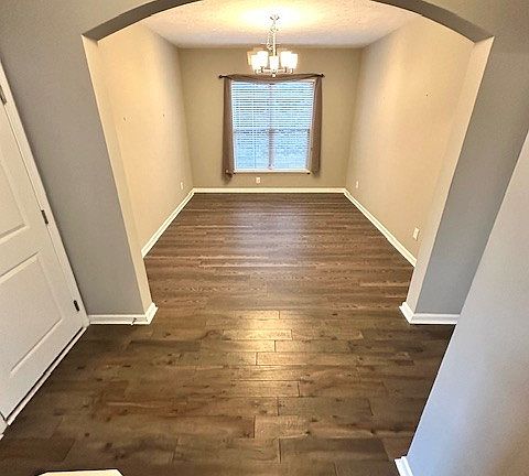 3rd image of 140 Annapolis Bend Cir