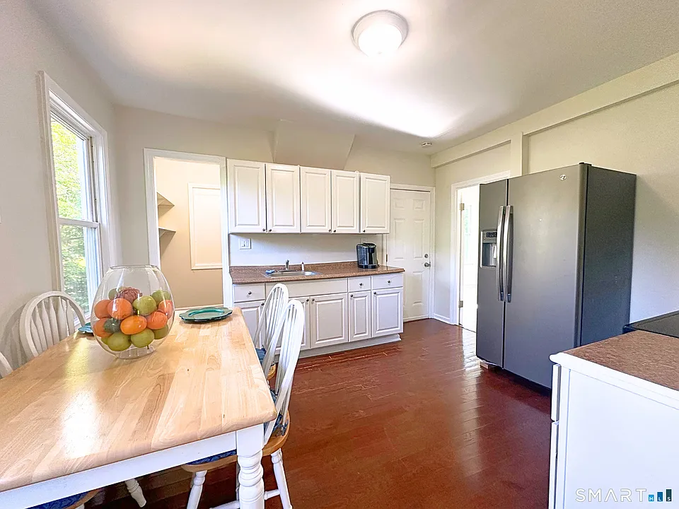 64 Dikeman St #2